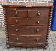 Victorian bow fronted chest of drawers w