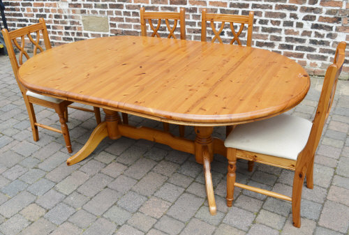 Modern pine draw leaf table & 4 chairs