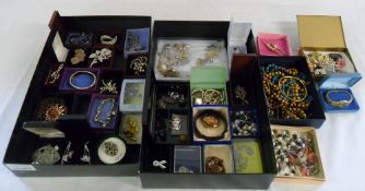 Quantity of costume jewellery (2 boxes)