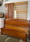 Double sleigh bed