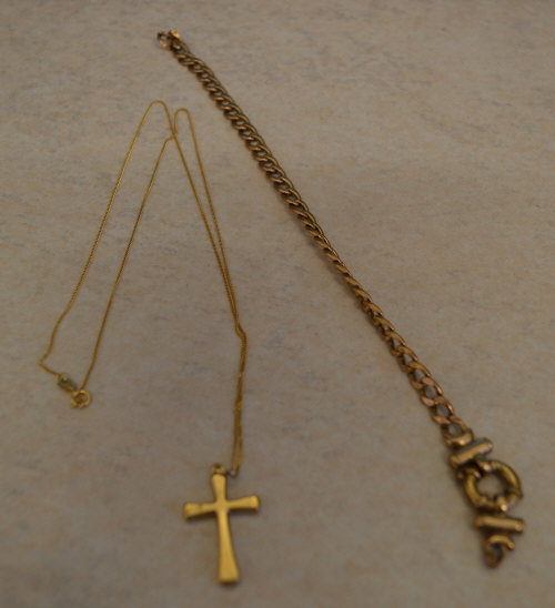 9ct gold cross on chain & another 9ct go