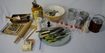 Kitchenalia including mixing bowl, rolli