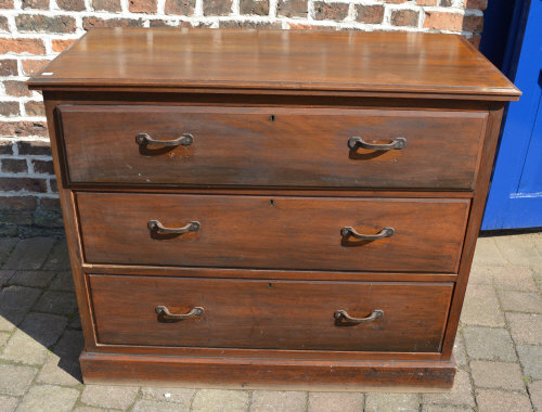 Victorian walnut chest of drawers