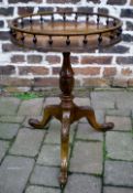 Georgian style pedestal occasional table