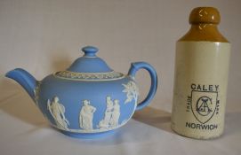Wedgwood jasperware tea pot & Caley, Nor