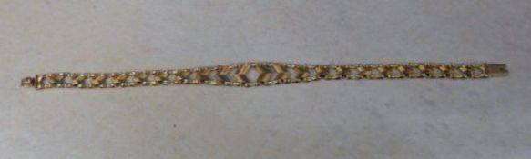 9ct gold bracelet length 7.5" weight 9g