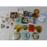 Various compacts, badges, cufflinks and