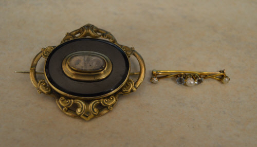 Victorian mourning brooch & one other br