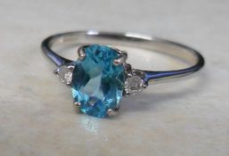 9ct white gold aquamarine ring size N