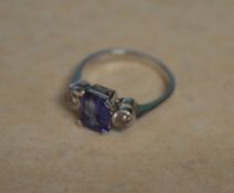 18ct gold blue tourmaline & diamond ring