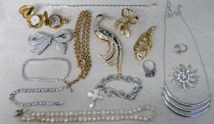 Assorted costume jewellery inc brooches