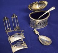 Victorian silver plate mustard pot with