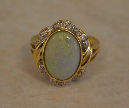 18ct gold opal & diamond ring, ring size - Image 2 of 2
