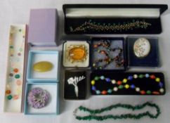 Assorted costume jewellery