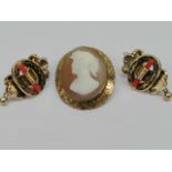 A pair of Victorian earrings. The centra