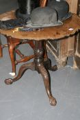 AN EARLY 19TH.C.MAHOGANY TRIPOD TABLE