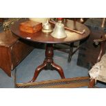 A GEORGIAN MAHOGANY BIRDCAGE TILT TOP TRIPOD TABLE