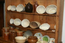 A COLLECTION OF 19TH.C.AND LATER KITCHENALIA