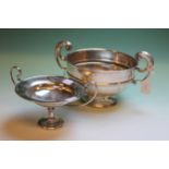 A SILVER TWO HANDLED ROSE BOWL, LONDON 1908. APPROX.17ozs TOGETHER WITH A SILVER TWO HANDLED