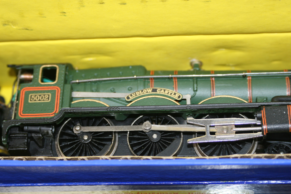 A Hornby Dublo boxed locomotive with tender and booklet, Ludlow Castle no 3221