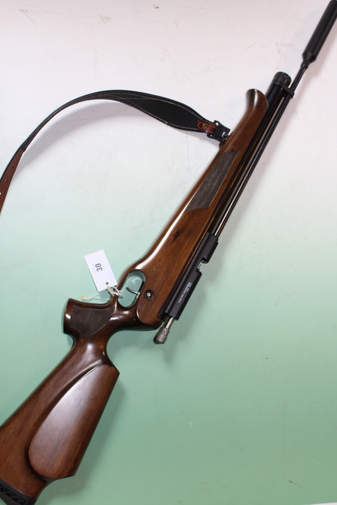 .22 Brocok Hunter air rifle approx 24 ft lbs muzzle energy c/w silencer serial no. 00598. Please