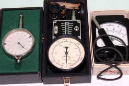 A Gegarien, Leipzig speed indicator in original box together with a 0.001 inch dial test indicator
