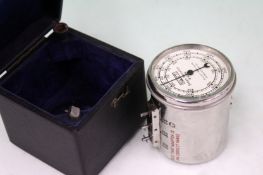 An early 20th Century Elliot speed indicator. No 16976 In original case.