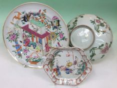 A Chinese export famille rose spoon tray. Of hexagonal form with figural decoration. A Cantonese