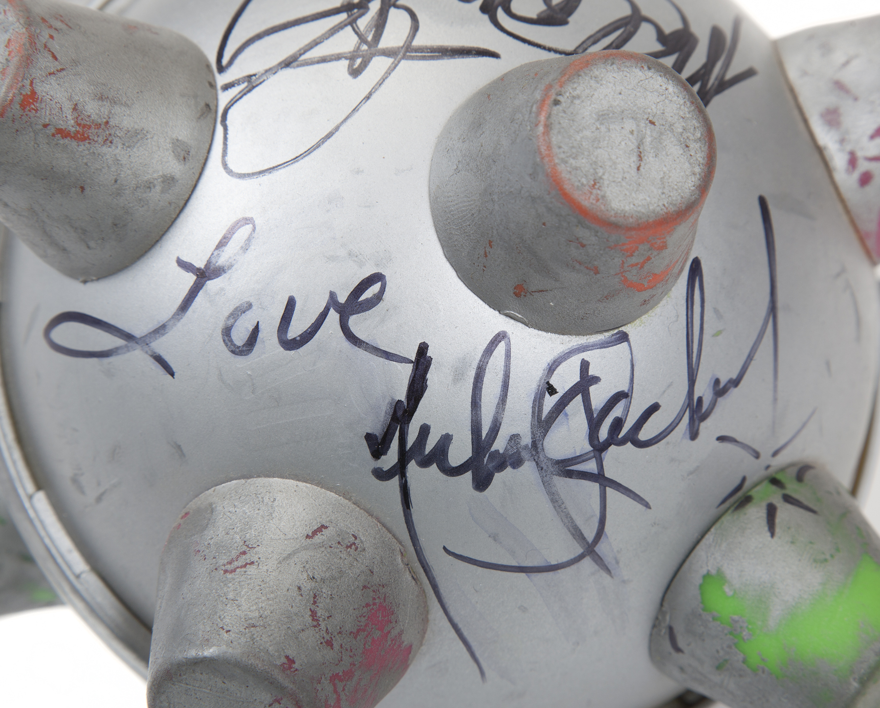 MICHAEL JACKSON SIGNED "SCREAM" PROP  A silver plastic and painted foam ball used and seen on screen - Image 2 of 4