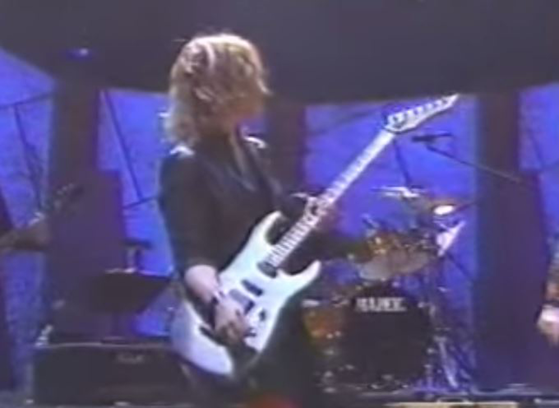 NANCY WILSON STAGE-PLAYED B.C. RICH GUITAR  A silver B.C. Rich electric guitar played by Nancy - Image 3 of 7