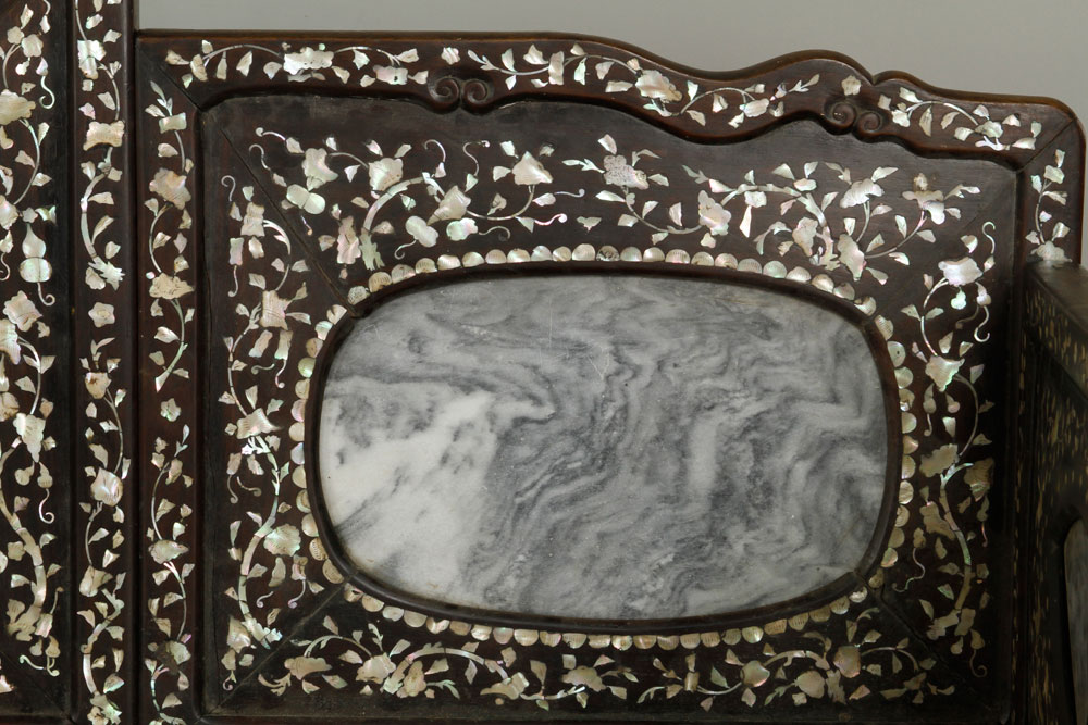 19th C. Chinese Bench Bench, China, 19th century, rosewood, with extensive mother of pearl inlay and - Image 6 of 17