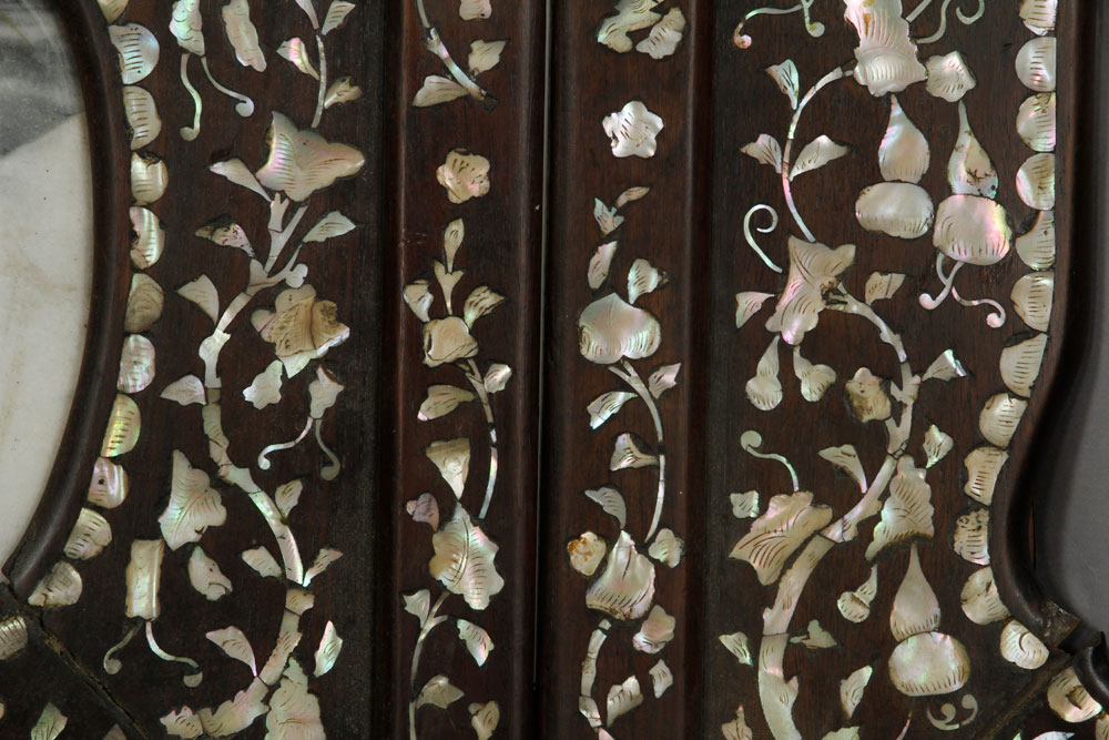 19th C. Chinese Bench Bench, China, 19th century, rosewood, with extensive mother of pearl inlay and - Image 13 of 17