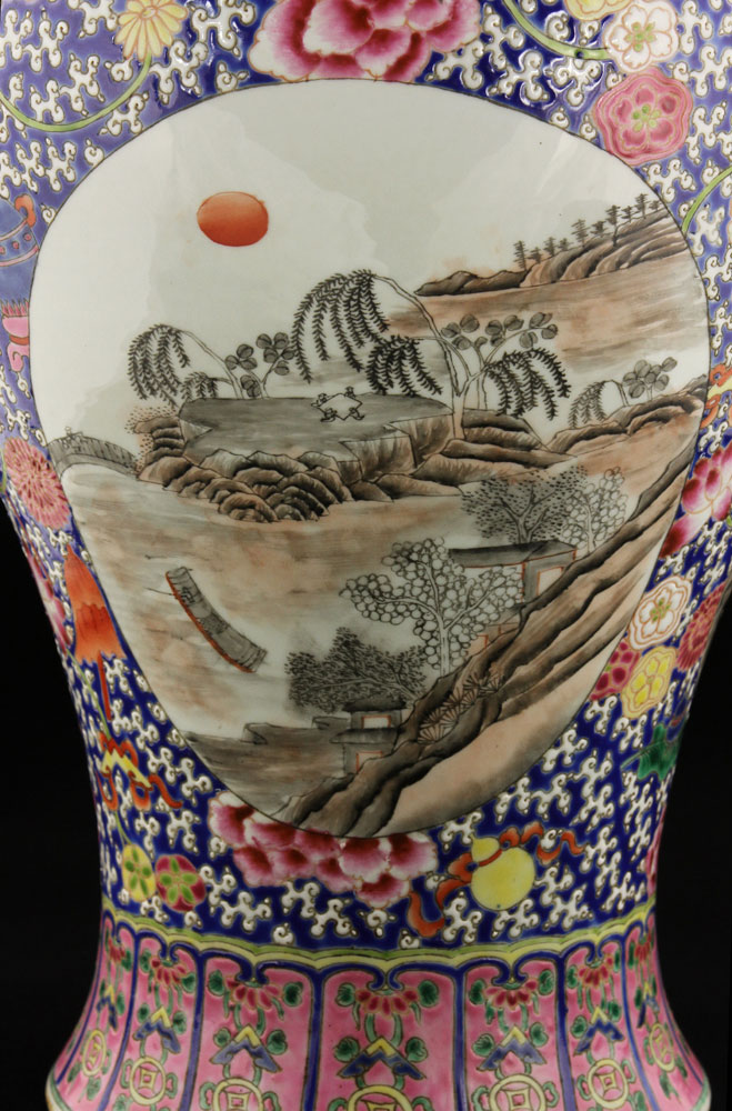 Pair of Chinese Lidded Vases Pair of lidded vases, China, porcelain, decorated with river scenes, - Image 8 of 19