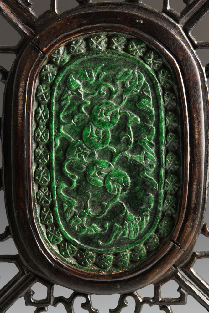 Chinese Table Screen Table screen, China, wood, with spinach jade insert surrounded by openwork - Image 7 of 8