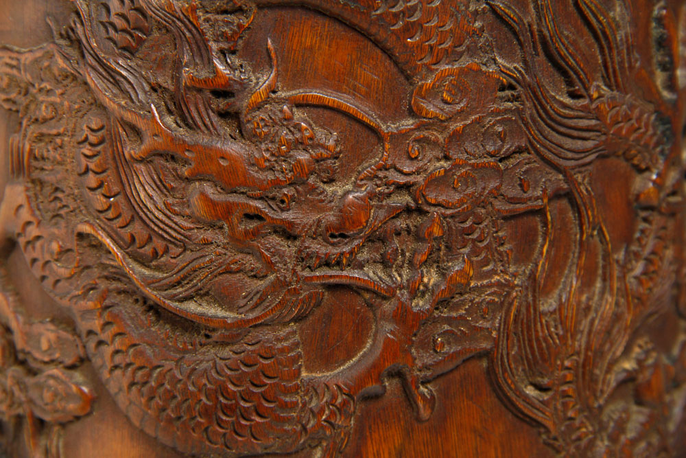 Chinese Brush Pot Brush pot, China, huanghuali wood, carved with images of five clawed dragons, 7 - Image 7 of 8