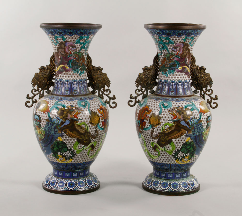 Pair of Chinese Cloisonné Vases Pair of vases, China, Republic period, cloisonné over copper, - Image 7 of 10