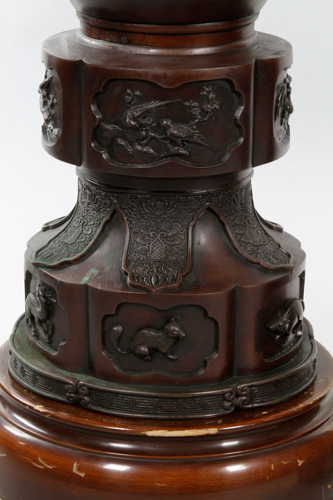 Pair of 19th C. Japanese Palace Urns Pair of two large palace urns, Japan, 19th century, bronze, - Image 5 of 13