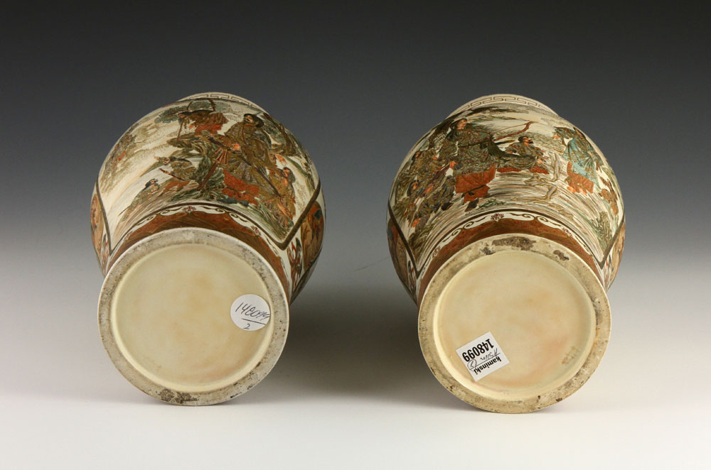 19th C. Pair of Satsuma Vases Pair of Satsuma vases, Japan, earthenware, decorated with figures of - Image 3 of 9