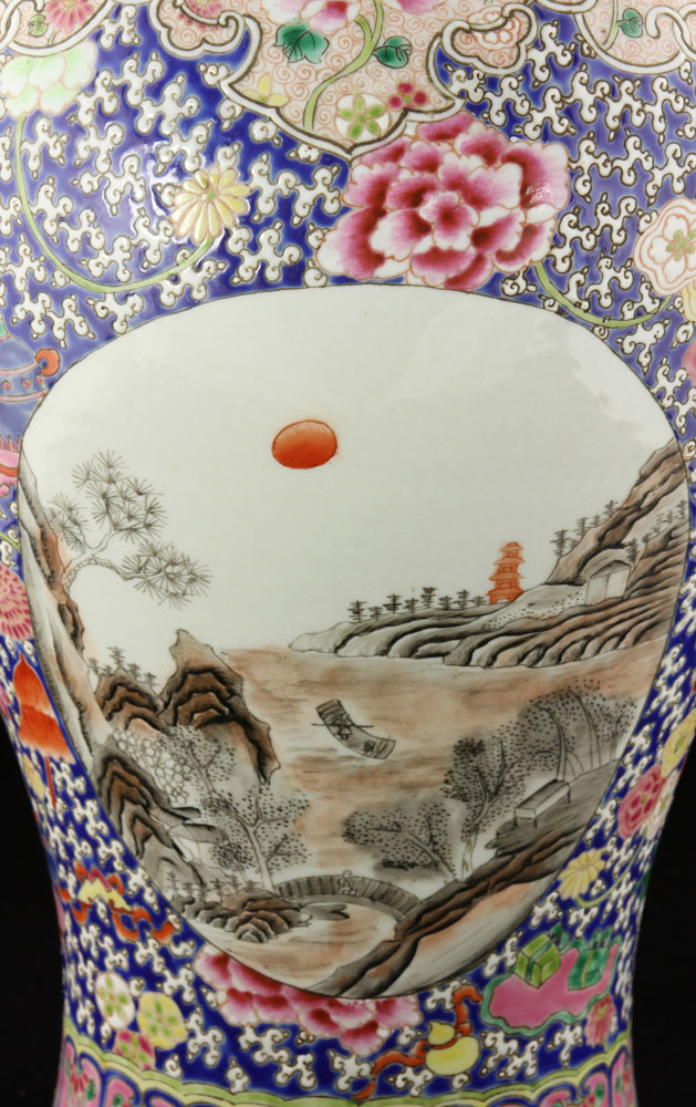Pair of Chinese Lidded Vases Pair of lidded vases, China, porcelain, decorated with river scenes, - Image 15 of 19