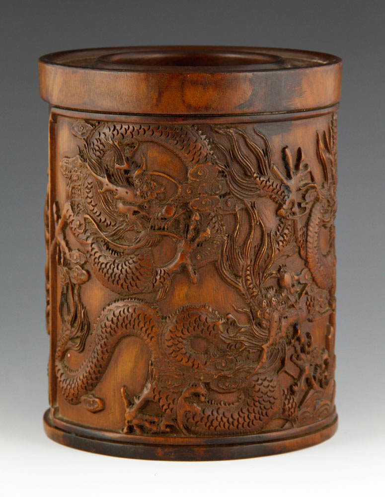 Chinese Brush Pot Brush pot, China, huanghuali wood, carved with images of five clawed dragons, 7 - Image 4 of 8