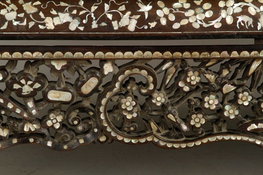 19th C. Chinese Bench Bench, China, 19th century, rosewood, with extensive mother of pearl inlay and - Image 11 of 17