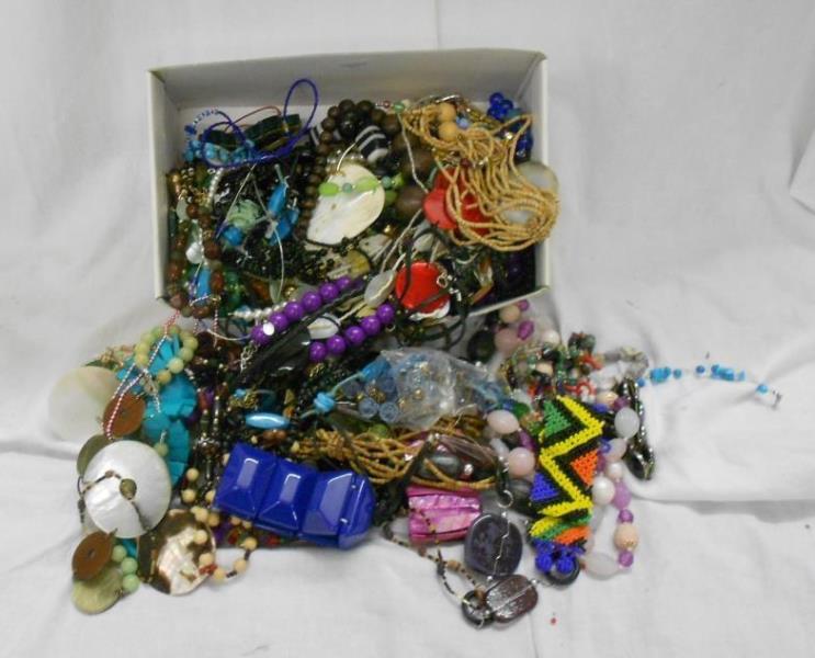 Costume Jewellery, ropes of beads, bangles, earrings & necklaces - Image 2 of 3