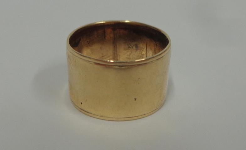 Wide 9ct Gold Band, size M