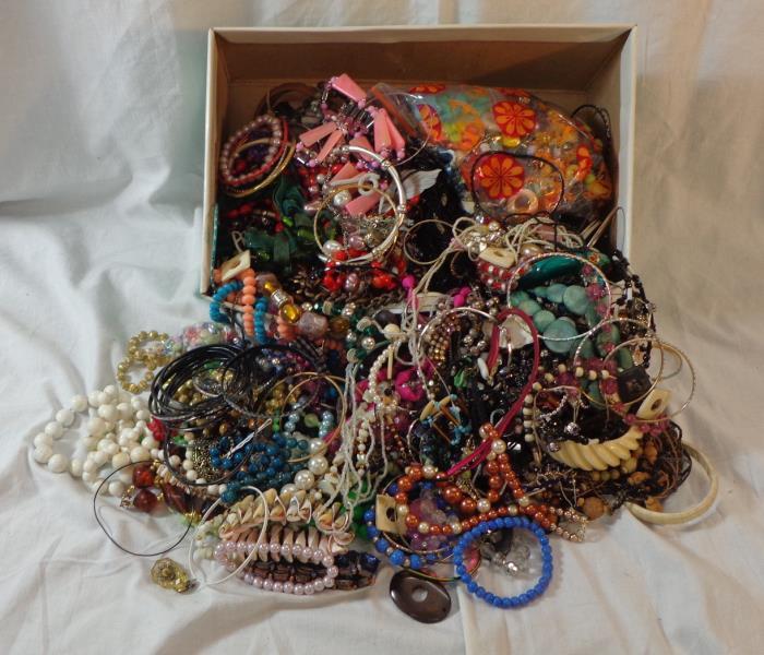 Costume Jewellery inc. ropes of beads, bangles, earrings & necklaces