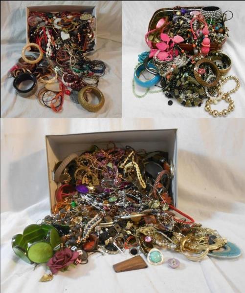 Costume Jewellery, ropes of beads, mainly odd earrings, some pairs & necklaces, bangles etc.