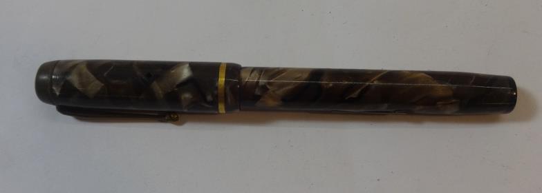 Conway Stewart Dinkie Brown Marbled Fountain Pen with 14k gold nib