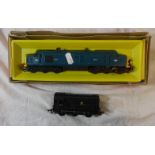 Hornby Diesel Engine D6830 in box & Diesel Engine R152-4 13005 marked British Railways (2)