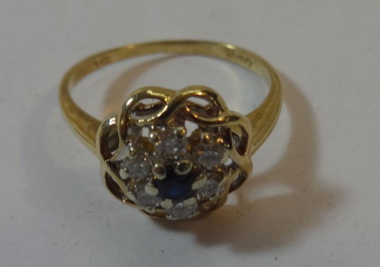 Ladies 9ct Gold Diamond & Sapphire Cluster Ring, size M 1/2