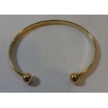 9ct Gold Split Bangle with ball finials