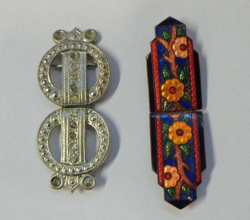 2 Art Deco Buckle Clips for belts, 1 enamelled with blossom decoration & 1 circular inset paste (2)